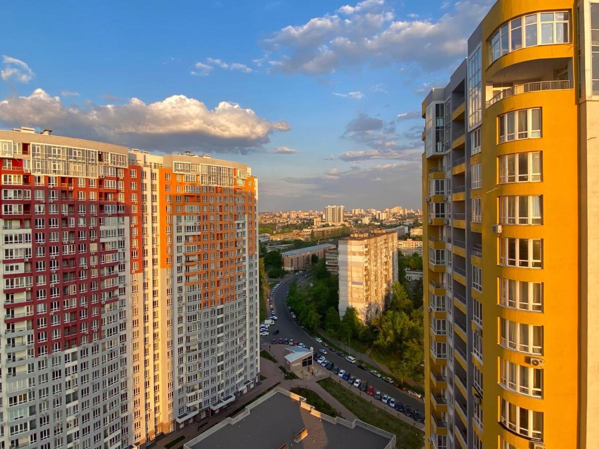 Затишна І Тепла Квартира, Метро Лівобережна, Мвц, Інститут Серця 키예프 외부 사진