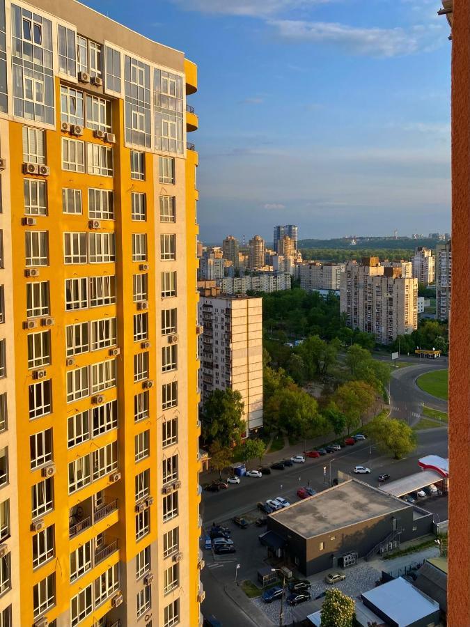 Затишна І Тепла Квартира, Метро Лівобережна, Мвц, Інститут Серця 키예프 외부 사진